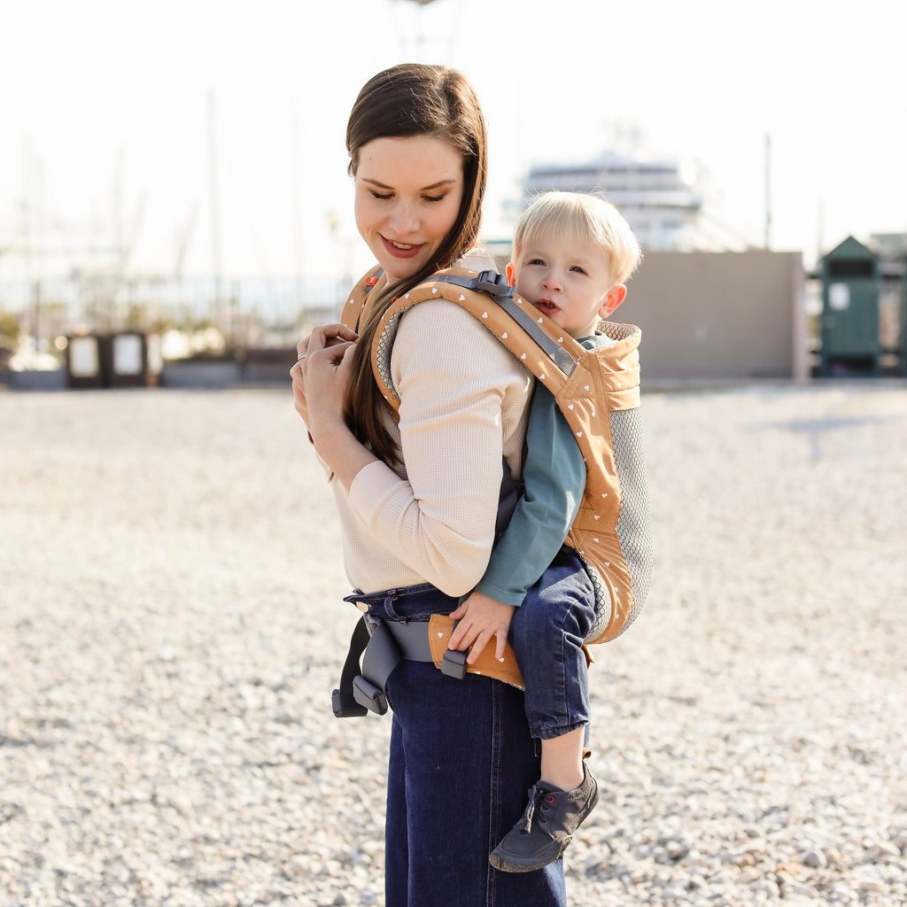 Bring on the adventures with the Beco Toddler Carrier! Built for maximum comfort and convenience for your little one (aged 18+ months), it offers a tall supportive back, ergonomic seat, and moisture-wicking microfiber fabric + vented 3D mesh panels for superior breathability.